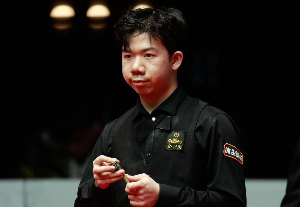 表现突出 表现突出